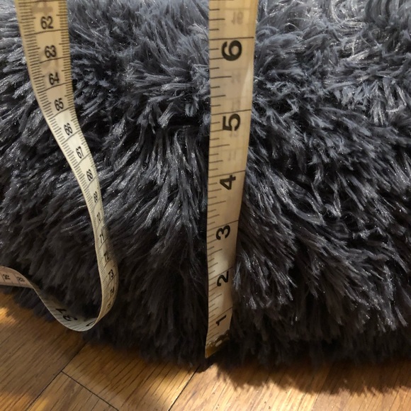Dark Gray Fluffy Pet Bed - Picture 5 of 9
